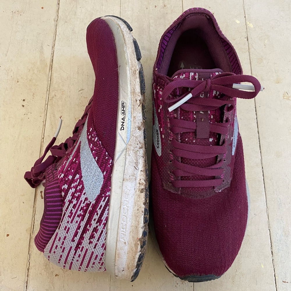 Brook’s Tennis Shoes